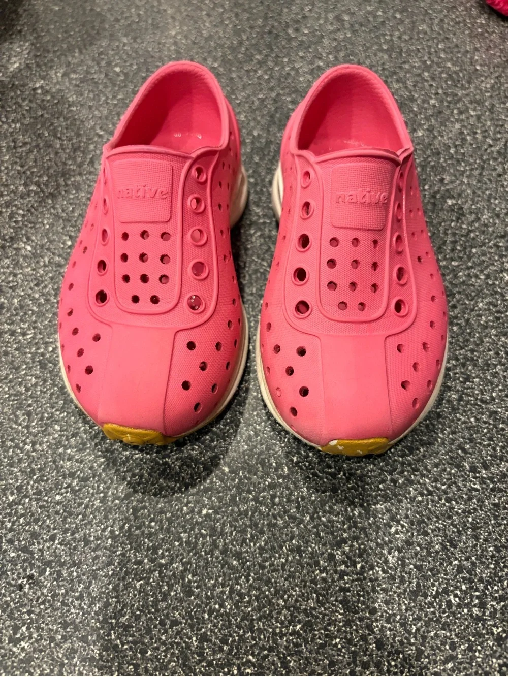 NativeC7 Robbie Pink Slip-On Sneaker